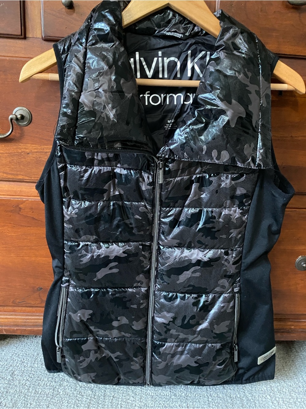 Calvin Klein Performance Women's Black Camo Puffer Vest